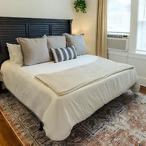 Historic Revival King Bed Midtown 66 Fast Wifi Free Parking Yes Pets Memphis